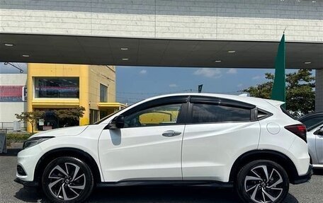 Honda Vezel, 2021 год, 1 295 000 рублей, 4 фотография