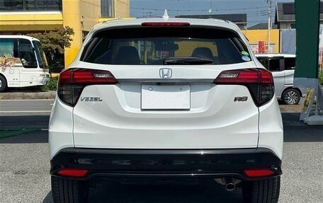 Honda Vezel, 2021 год, 1 295 000 рублей, 6 фотография