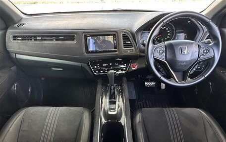 Honda Vezel, 2021 год, 1 295 000 рублей, 9 фотография