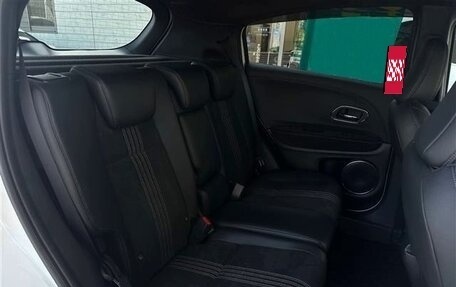 Honda Vezel, 2021 год, 1 295 000 рублей, 22 фотография