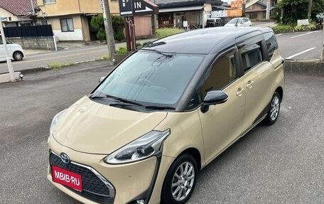 Toyota Sienta II, 2021 год, 1 012 000 рублей, 1 фотография