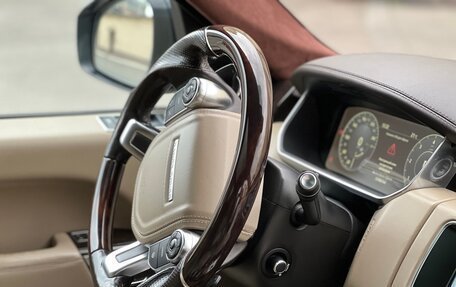 Land Rover Range Rover IV рестайлинг, 2017 год, 4 750 000 рублей, 11 фотография