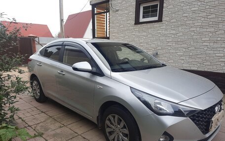 Hyundai Solaris II рестайлинг, 2020 год, 1 555 000 рублей, 4 фотография