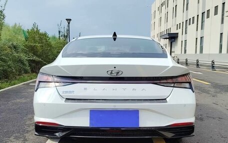Hyundai Elantra, 2021 год, 1 550 000 рублей, 4 фотография