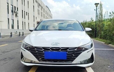 Hyundai Elantra, 2021 год, 1 550 000 рублей, 2 фотография