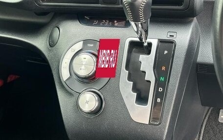 Toyota Sienta II, 2021 год, 1 012 000 рублей, 11 фотография