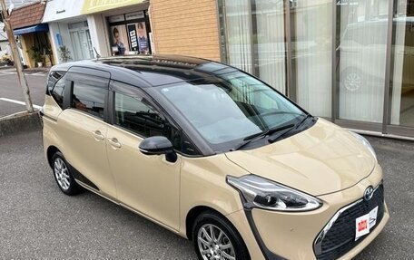 Toyota Sienta II, 2021 год, 1 012 000 рублей, 26 фотография