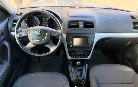 Skoda Yeti I рестайлинг, 2014 год, 1 099 000 рублей, 10 фотография