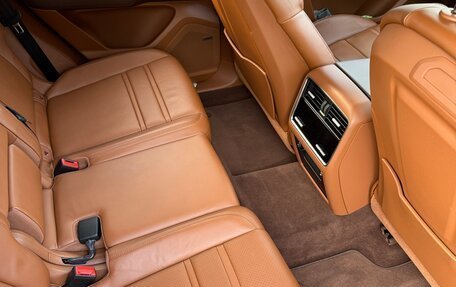 Porsche Cayenne III, 2022 год, 11 000 000 рублей, 4 фотография