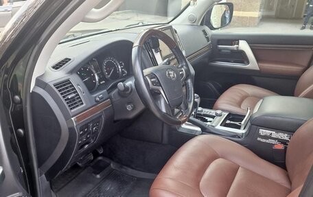Toyota Land Cruiser 200, 2018 год, 8 200 000 рублей, 5 фотография