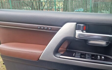 Toyota Land Cruiser 200, 2018 год, 8 200 000 рублей, 7 фотография