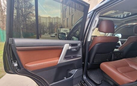 Toyota Land Cruiser 200, 2018 год, 8 200 000 рублей, 10 фотография