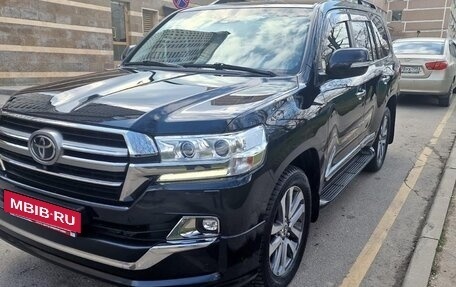 Toyota Land Cruiser 200, 2018 год, 8 200 000 рублей, 18 фотография