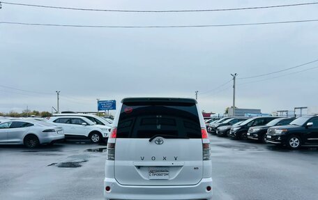 Toyota Voxy II, 2003 год, 1 079 000 рублей, 5 фотография