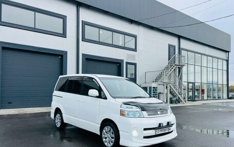 Toyota Voxy II, 2003 год, 1 079 000 рублей, 8 фотография