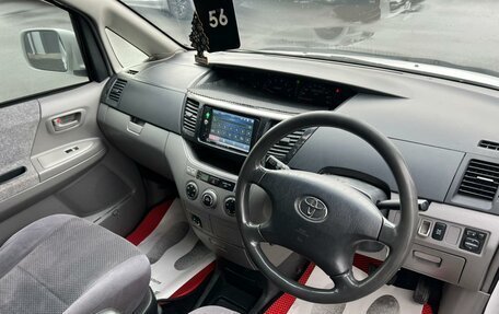 Toyota Voxy II, 2003 год, 1 079 000 рублей, 11 фотография
