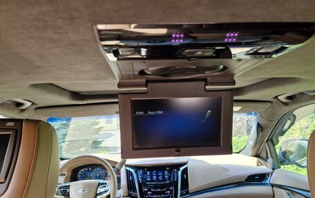 Cadillac Escalade IV, 2019 год, 5 800 000 рублей, 9 фотография