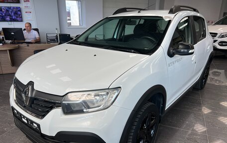 Renault Sandero II рестайлинг, 2019 год, 949 000 рублей, 1 фотография