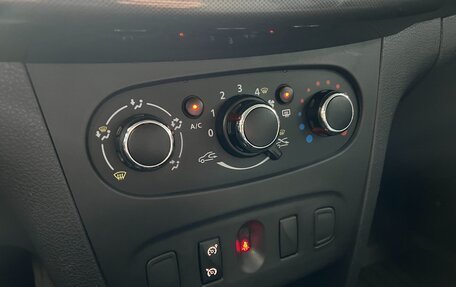 Renault Sandero II рестайлинг, 2019 год, 949 000 рублей, 16 фотография