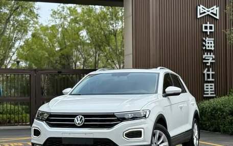 Volkswagen T-Roc I, 2021 год, 1 650 213 рублей, 1 фотография