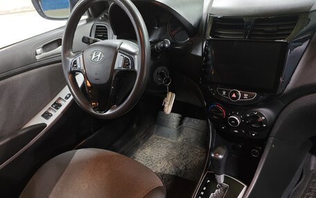 Hyundai Solaris II рестайлинг, 2013 год, 830 000 рублей, 10 фотография