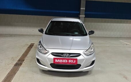 Hyundai Solaris II рестайлинг, 2013 год, 830 000 рублей, 3 фотография