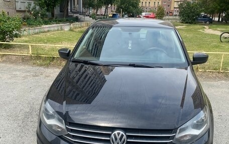 Volkswagen Polo VI (EU Market), 2015 год, 730 000 рублей, 2 фотография