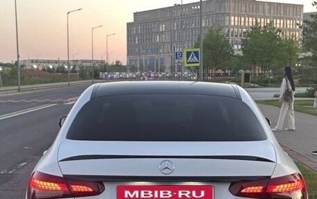 Mercedes-Benz E-Класс, 2022 год, 5 600 000 рублей, 11 фотография