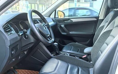 Volkswagen Tiguan II, 2021 год, 2 900 010 рублей, 9 фотография