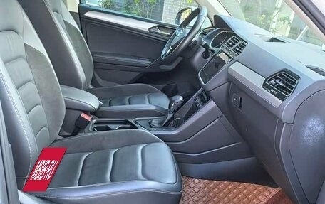 Volkswagen Tiguan II, 2021 год, 2 900 010 рублей, 10 фотография