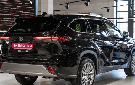 Toyota Highlander, 2025 год, 5 936 000 рублей, 6 фотография