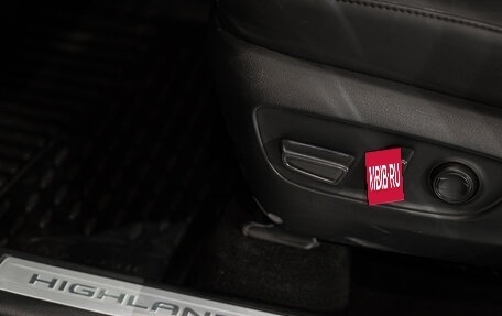 Toyota Highlander, 2025 год, 8 120 000 рублей, 39 фотография