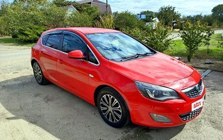 Opel Astra J, 2012 год, 755 000 рублей, 3 фотография