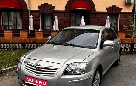 Toyota Avensis III рестайлинг, 2007 год, 745 000 рублей, 1 фотография
