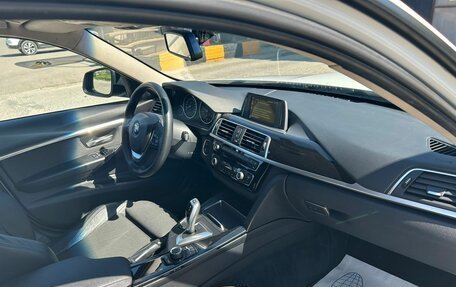 BMW 3 серия, 2016 год, 1 990 000 рублей, 10 фотография