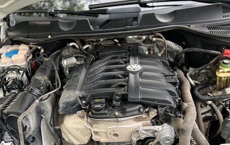 Volkswagen Touareg III, 2012 год, 1 750 000 рублей, 10 фотография