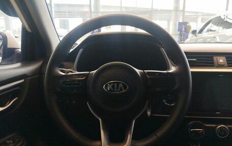 KIA Rio IV, 2021 год, 1 999 900 рублей, 10 фотография