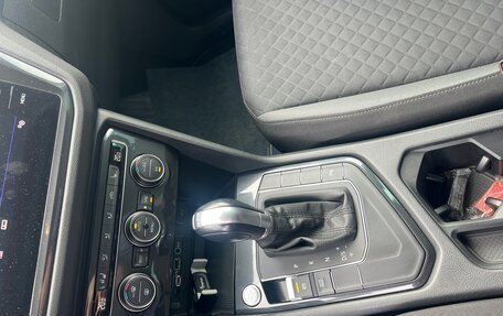Volkswagen Tiguan II, 2019 год, 2 350 000 рублей, 12 фотография
