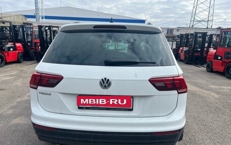 Volkswagen Tiguan II, 2019 год, 2 350 000 рублей, 6 фотография