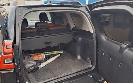 Toyota Land Cruiser Prado 150 рестайлинг 2, 2019 год, 7 000 000 рублей, 7 фотография