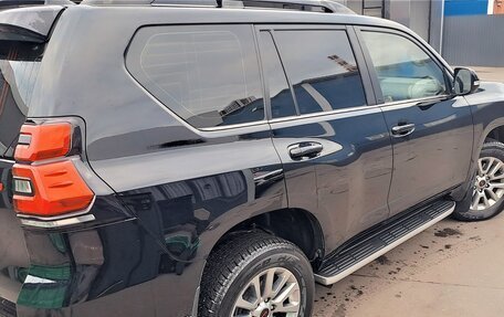 Toyota Land Cruiser Prado 150 рестайлинг 2, 2019 год, 7 000 000 рублей, 9 фотография