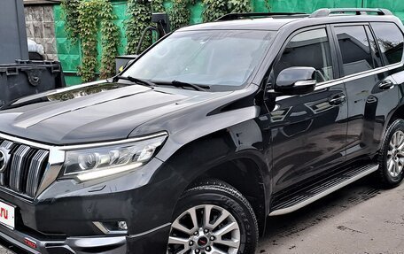 Toyota Land Cruiser Prado 150 рестайлинг 2, 2019 год, 7 000 000 рублей, 5 фотография