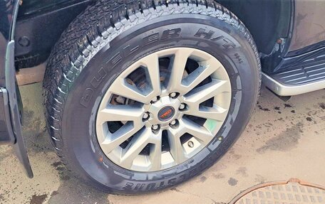 Toyota Land Cruiser Prado 150 рестайлинг 2, 2019 год, 7 000 000 рублей, 10 фотография