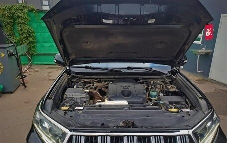 Toyota Land Cruiser Prado 150 рестайлинг 2, 2019 год, 7 000 000 рублей, 3 фотография