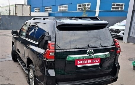 Toyota Land Cruiser Prado 150 рестайлинг 2, 2019 год, 7 000 000 рублей, 6 фотография