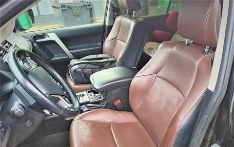 Toyota Land Cruiser Prado 150 рестайлинг 2, 2019 год, 7 000 000 рублей, 13 фотография