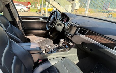 Volkswagen Touareg III, 2014 год, 2 500 000 рублей, 2 фотография