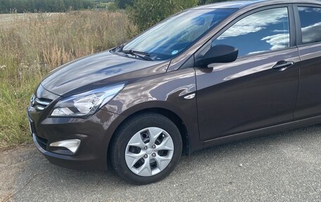 Hyundai Solaris II рестайлинг, 2016 год, 890 000 рублей, 2 фотография