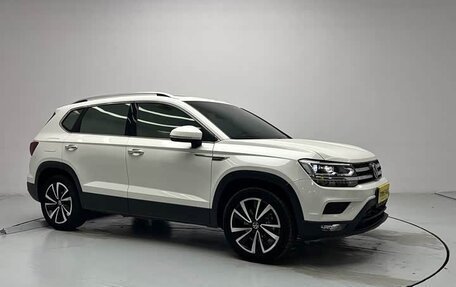 Volkswagen Tiguan II, 2021 год, 1 458 277 рублей, 3 фотография