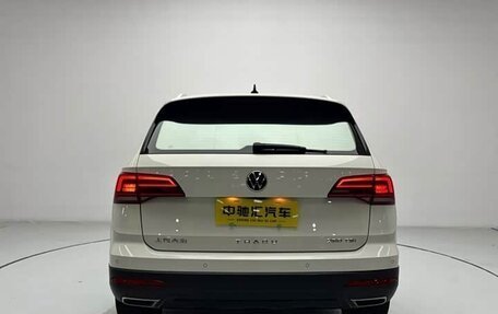 Volkswagen Tiguan II, 2021 год, 1 458 277 рублей, 5 фотография